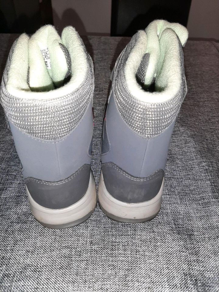 Adidas Winter Wanderschuhe gr. 35 in Nürnberg (Mittelfr)