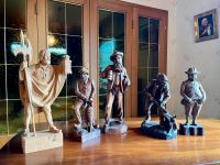 Veschiedene antike Holzfiguren Nordrhein-Westfalen - Rheinbach Vorschau