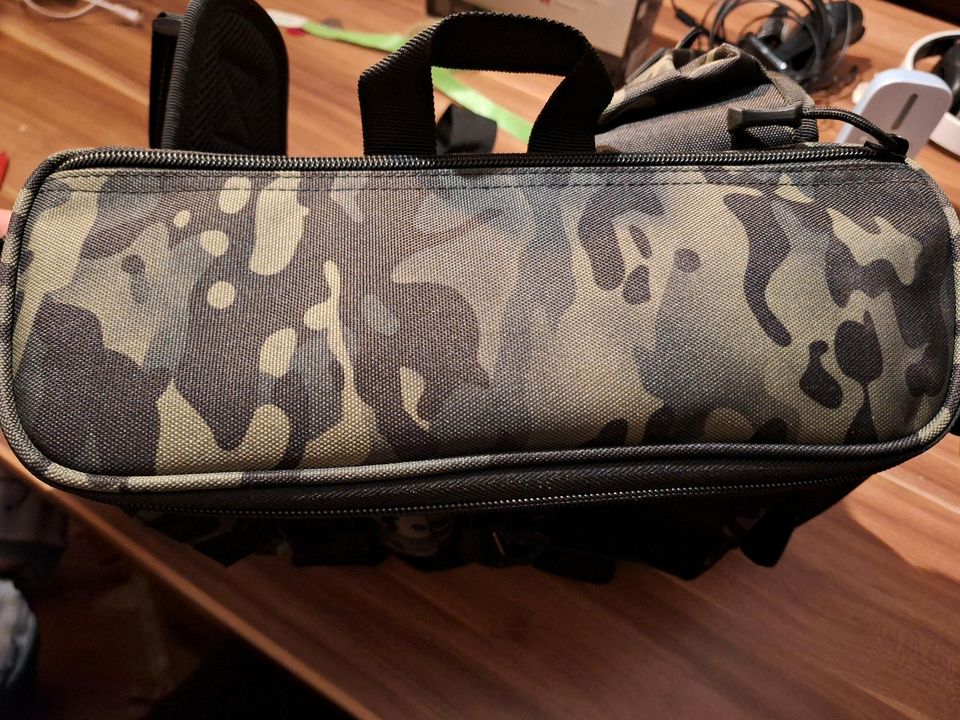 Camouflage Tasche in Neu Wulmstorf