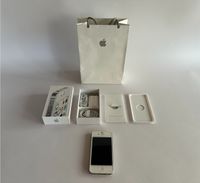 Komplett Apple IPhone 4S 8GB weiß mit Kopfhörer Ladekabel TOP! Baden-Württemberg - Aichtal Vorschau