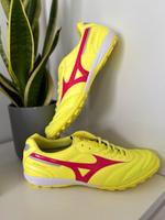 NEU: Neongelbe Morelia Sala Elite TF Hallenschuhe, Gr. 44, Mizuno Sachsen - Chemnitz Vorschau
