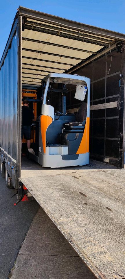 Transport Traktor Radlader Stapler Bagger Unimog Arbeitsbühnen in Hamburg