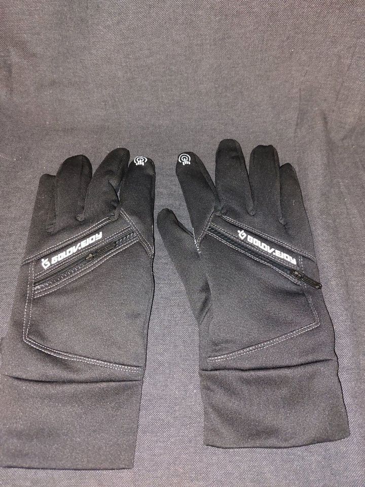 Handschuhe in Schwarz für Damen oder Herren in Hörstel