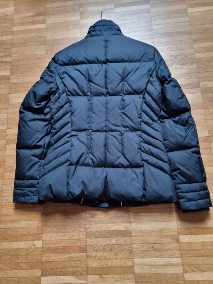 Winterjacke der Marke ESPRIT, Schwarz Gr.38 in Aachen