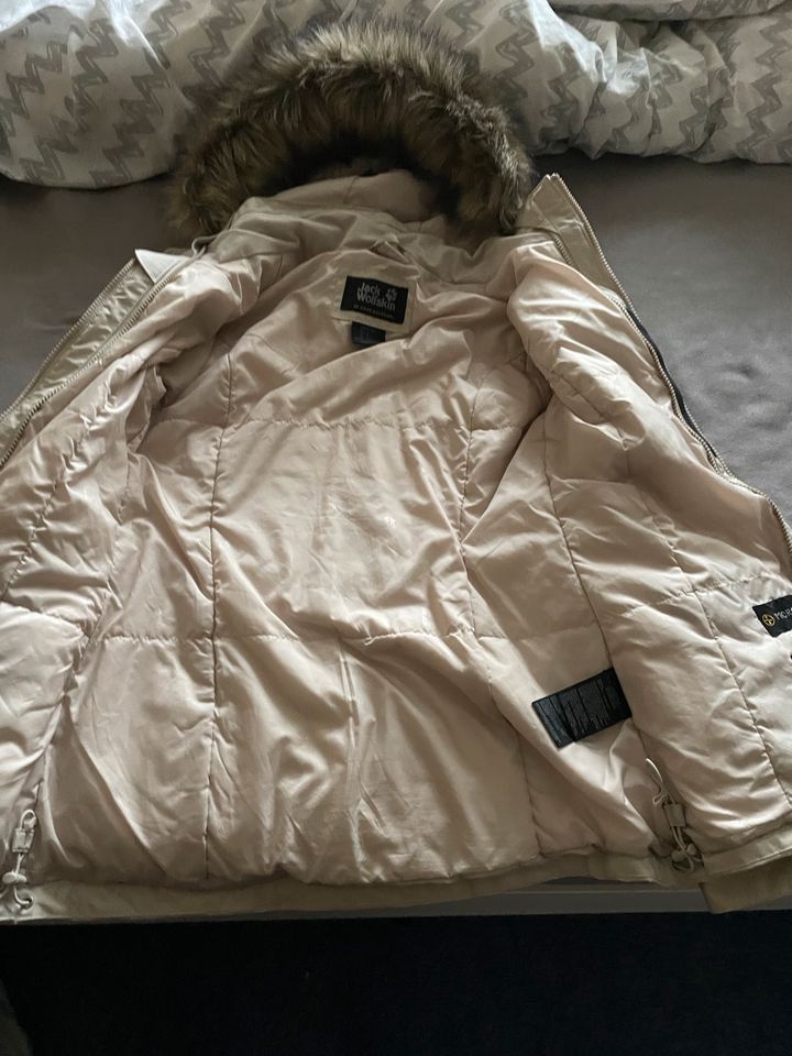 Jack Wolfskin Parka 3 in 1 xs in Berlin