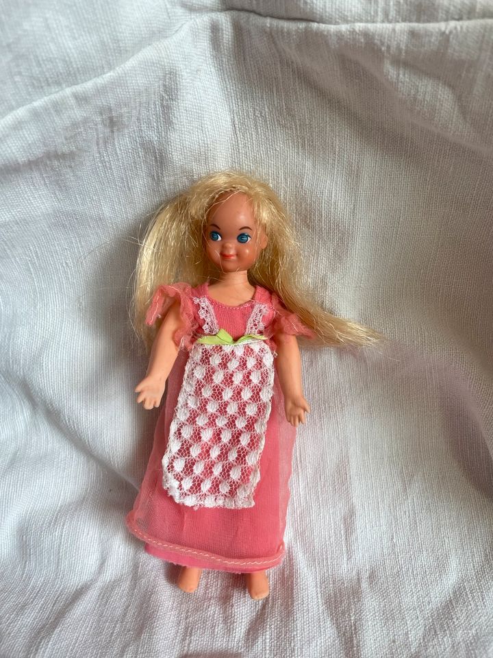 Barbie blonde Tutti 60er 70er in Katzenelnbogen