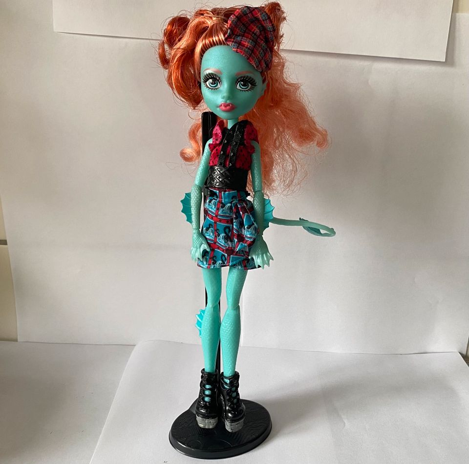 Lorna McNessie Monster High Puppe in Wentorf
