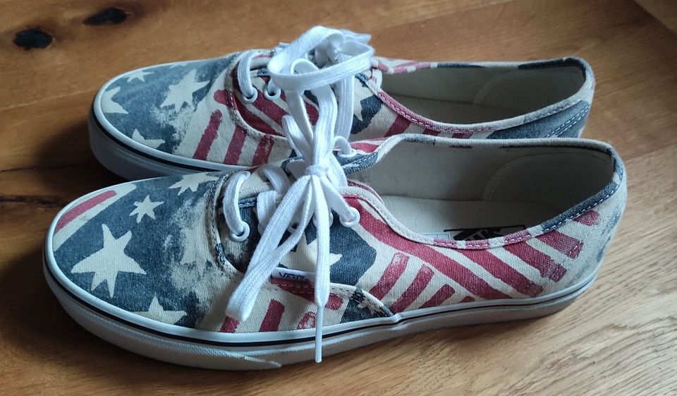 Vans Größe 44 Men US 10.5 Woman 12 Stars and Stripes NEU USA in Krefeld