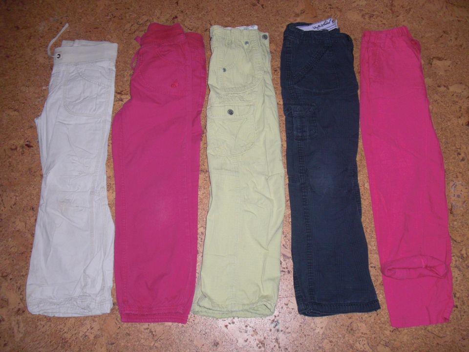 H&M Hose Stoffhose  Schlüpfhose gr. 122  gr. 128  Mädchen in Negenborn