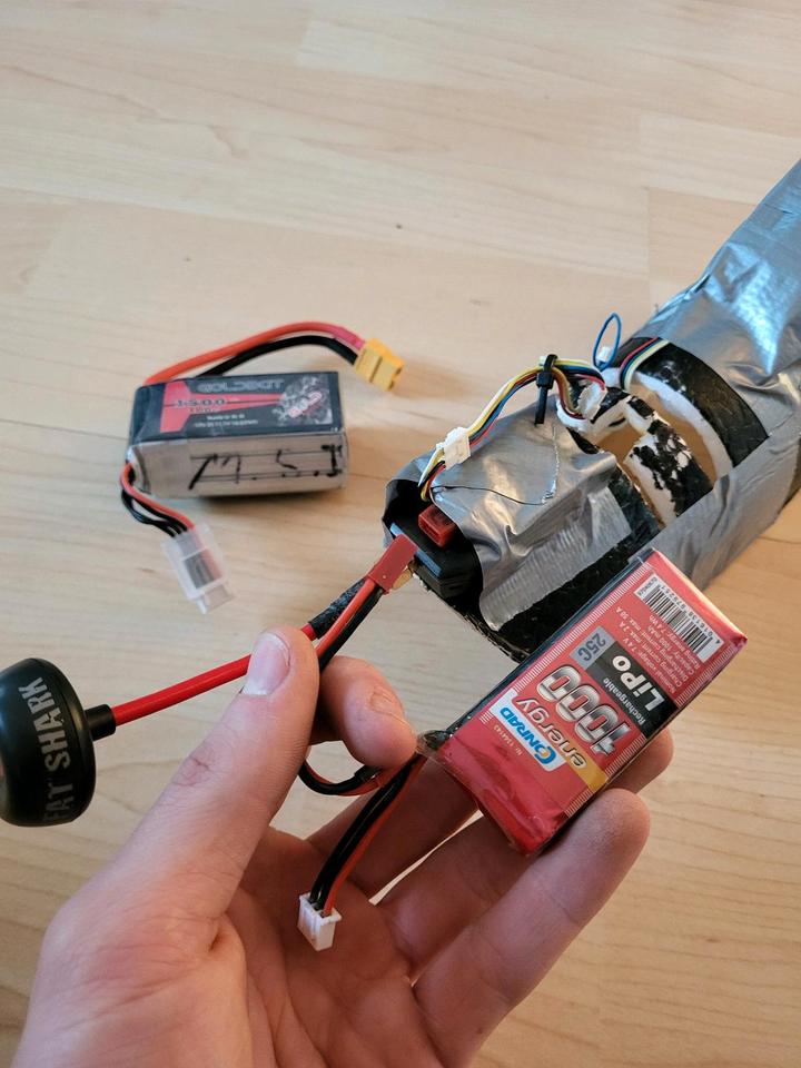Lindinger Vinerva RC Modellflugzeug FPV inkl. 2 Akkus RTF OVP in Weilburg