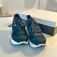 DW\\RS Chunky Sneaker black mit Details Size 40 Düsseldorf - Hafen Vorschau