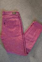 Levi's Skinny Jeans Jeggings Flieder Blümchen Muster Gr. 36-38 Sachsen - Görlitz Vorschau