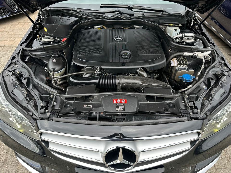 Mercedes Benz E 250 CDI AMG H&K SD LIS LED Standheizung Assistent in Berlin