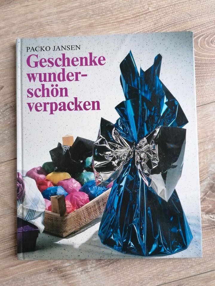 Buch - Geschenke wunderschön verpacken in Hohenberg a.d. Eger