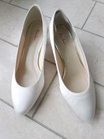 Rainbow Club Stephanie Damen Schuhe Pumps Brautschuhe Gr. 38 Ivor Baden-Württemberg - Heidenheim an der Brenz Vorschau