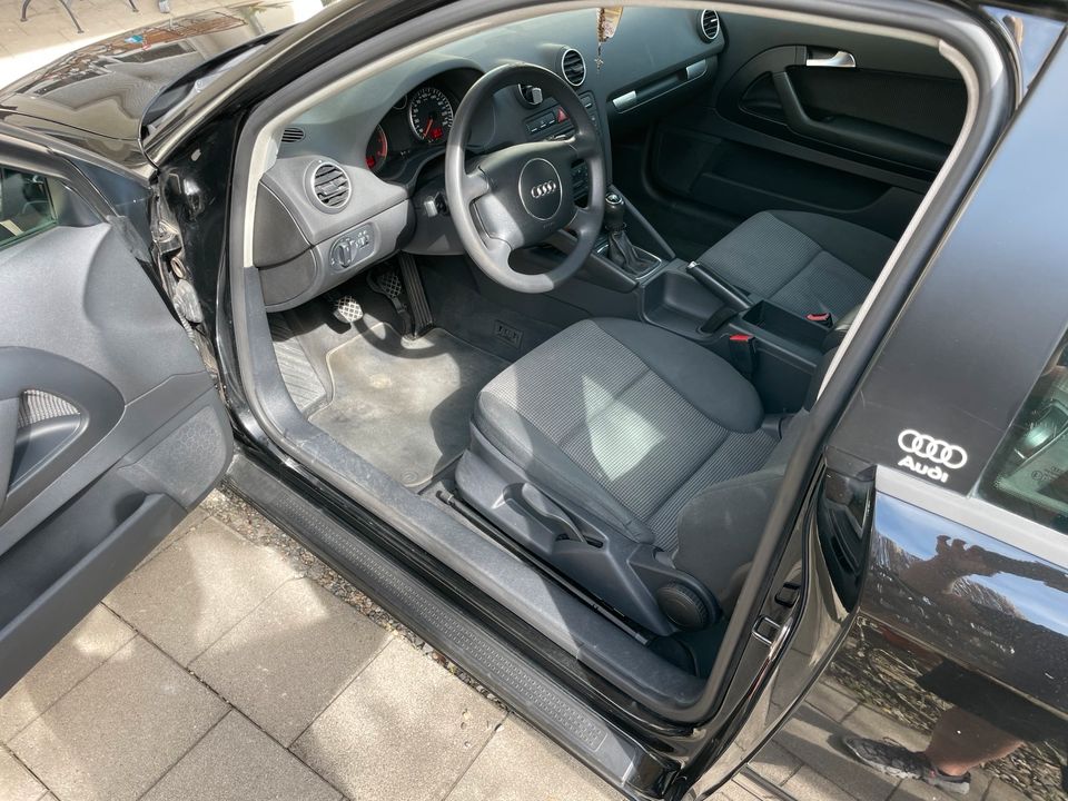 Audi A3 1.6 in Laupheim