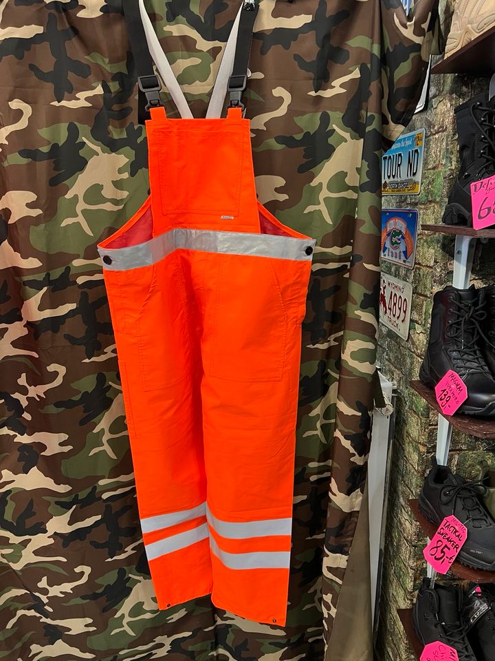 15x Schutzanzüge in orange in Gr.xxl in Berlin