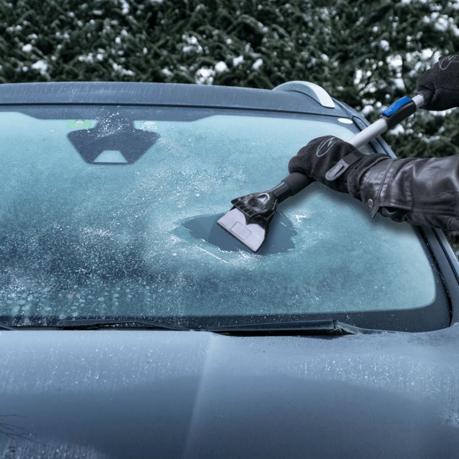 Schneebesen, Eiskratzer, Teleskop-Schneebesen, Auto-Staubsauger in Berlin -  Charlottenburg