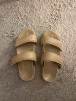 Hübsche Sandalen in beige mit Klettverschluss Pankow - Prenzlauer Berg Vorschau