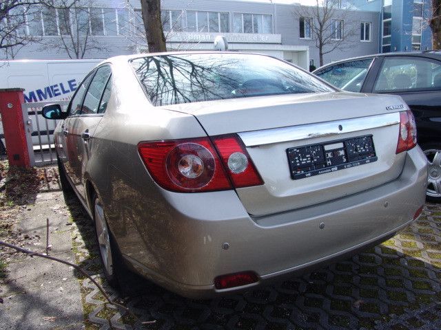 Chevrolet Epica LT Automatik Vollleder Klimaauto PDC in Dachau