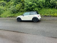 Mini Cooper S Sportauspuff vielen neue Teilen TÜV 03/26 Baden-Württemberg - Göppingen Vorschau