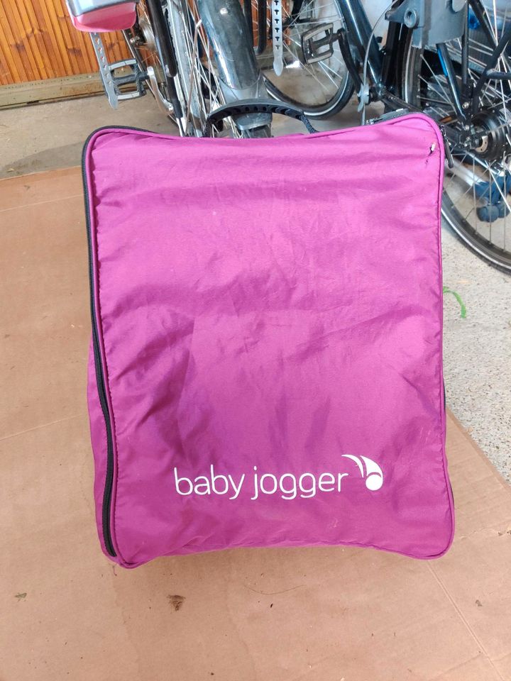 Baby Jogger Pink Reisebuggy Buggy Kinderwagen mit Rucksack in Tiefenbronn