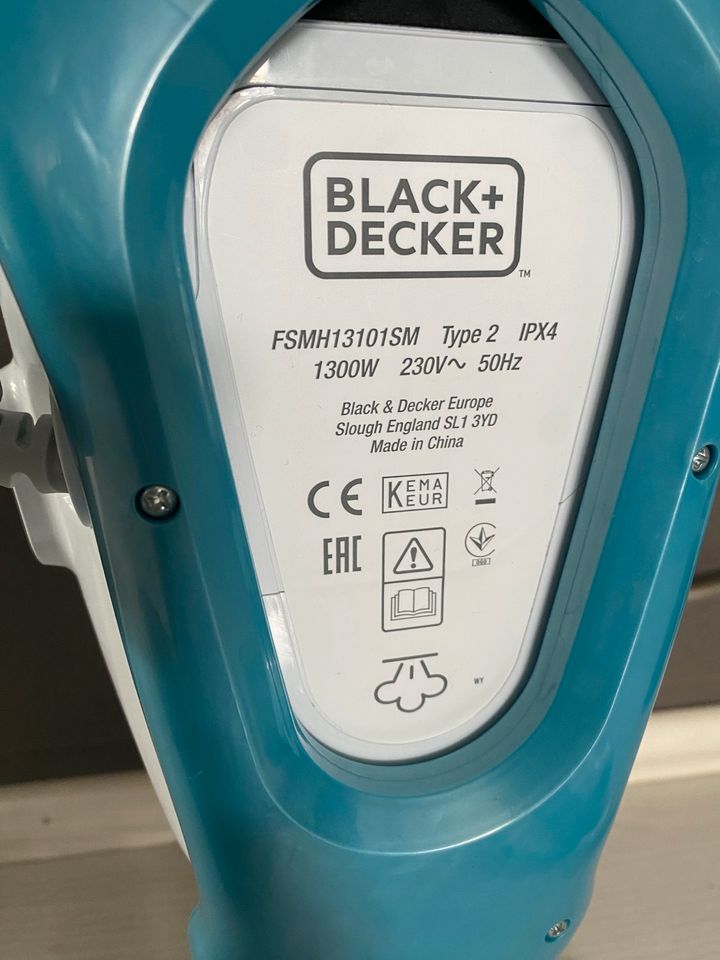 Black + Decker Steam-Mop Dampfbesen mit viel Zubehör in Geilenkirchen