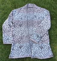 Strickjacke lang, Betty Barcley Gr. 38, gemustert hellblau- grau Niedersachsen - Achim Vorschau