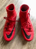 NIKE Socken Fußballschuhe rot schwarz Gr. 40,5 Stollen Köln - Chorweiler Vorschau