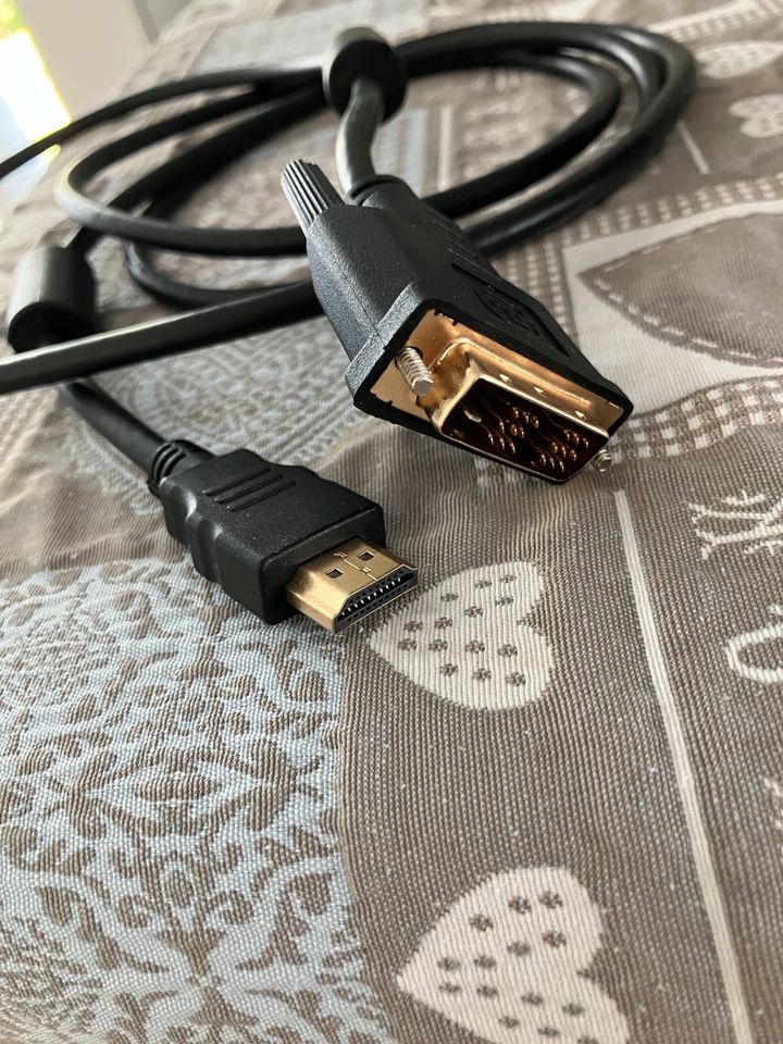 Kabel DVI-D M auf HDMI M in Habichtswald