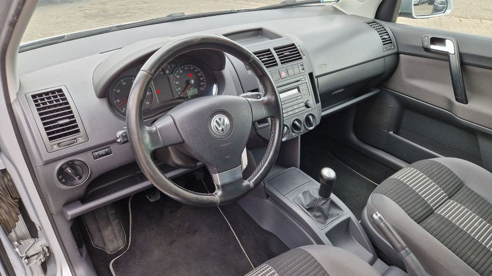 Volkswagen Polo IV United*Klima*Tempomat*Alu*PDC*SHZ* in Weilheim