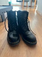 Dr. Martens Winterschuhe Boots mit gut warm gr. 40 Bayern - Erlangen Vorschau