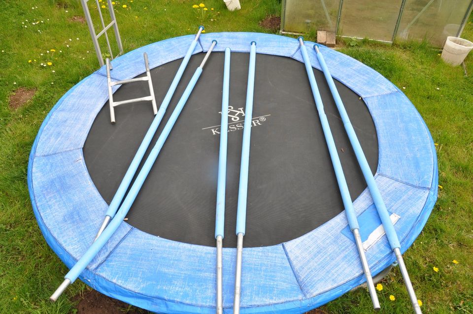 Trampolin, Marke Kesser, Gartentrampolin, großes Trampolin in Korbach