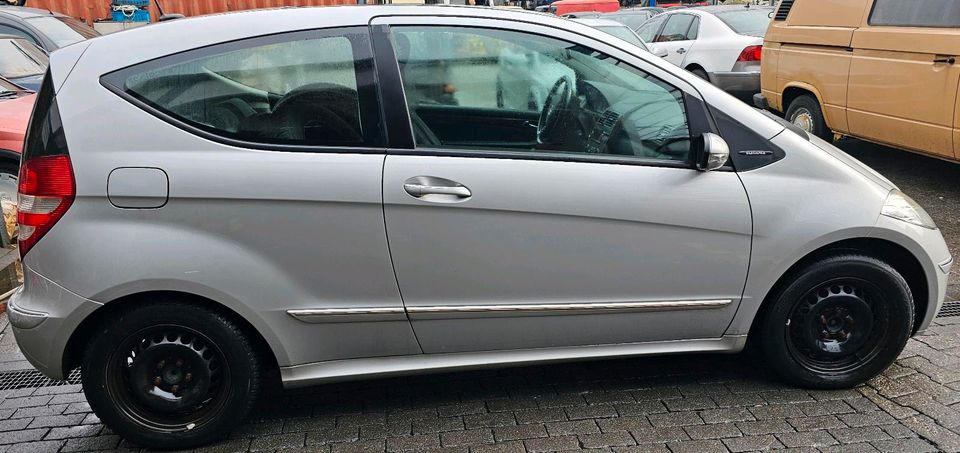 Mercedes A Klasse W169 Schlachtfahrzeug Tür Kotflügel Stoßstange in Mülheim (Ruhr)