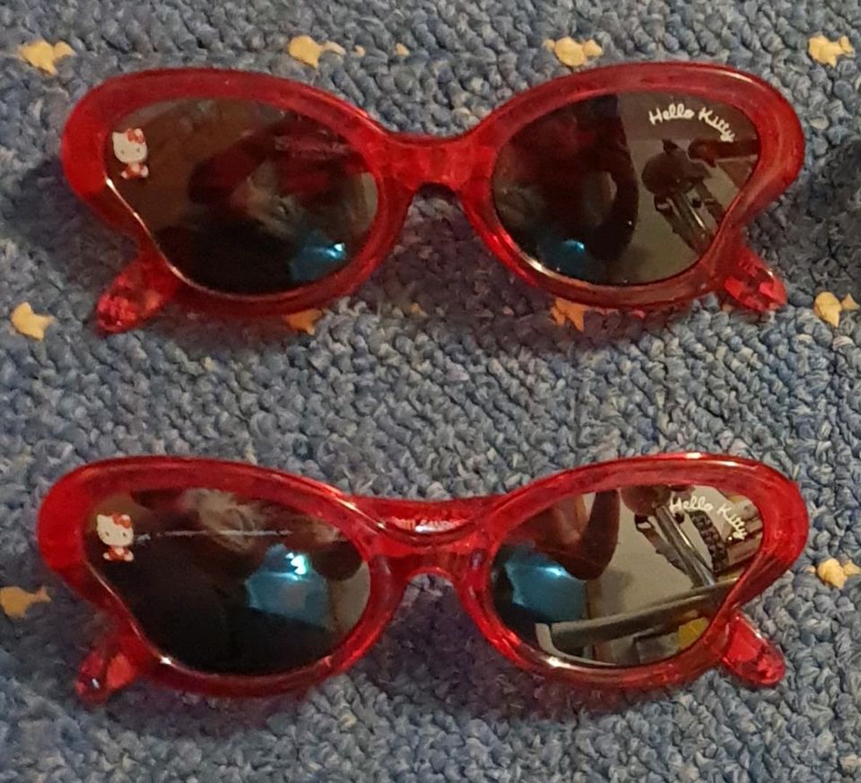 Kinder Sonnenbrille Hello Kitty Sanrio in Bremen