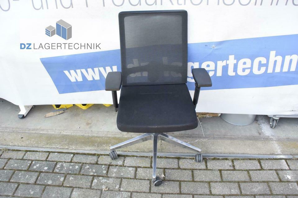 SSI Schäfer Bürostuhl NET MATIC mit Armlehnen Arbeitsstuhl Stuhl in Burbach