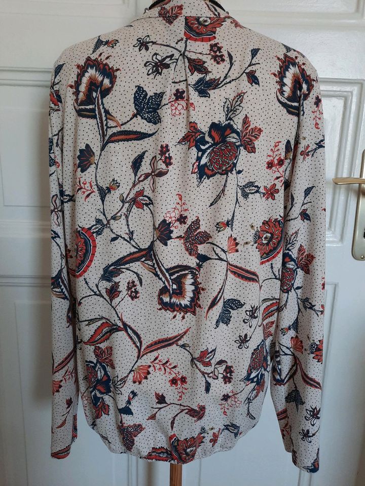 Damenbluse Shirtbluse 40/42 M/L floraö neuw. in Hofgeismar