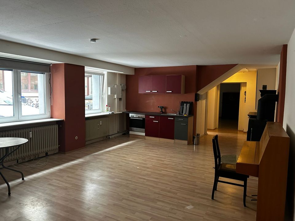 Gemütliche 2-3- Zimmer Wohnung in beliebtem Saarbrücker Stadtteil in Saarbrücken