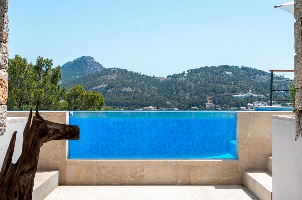 453 m2 Meerblick-Villa in Puerto Andratx, Mallorca mit Spa & Pool in München