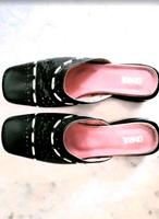Besondere Pantoletten von CINQUE 38 Sabot Sandalen Schuhe Vintage München - Pasing-Obermenzing Vorschau