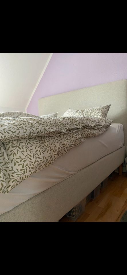 IKEA Dunvik Bett in 180 x 200 (OHNE Matratze und Topper) in Köln