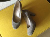 Elegante Wildleder Pumps von Unisa grau Gr 36 Baden-Württemberg - Albstadt Vorschau