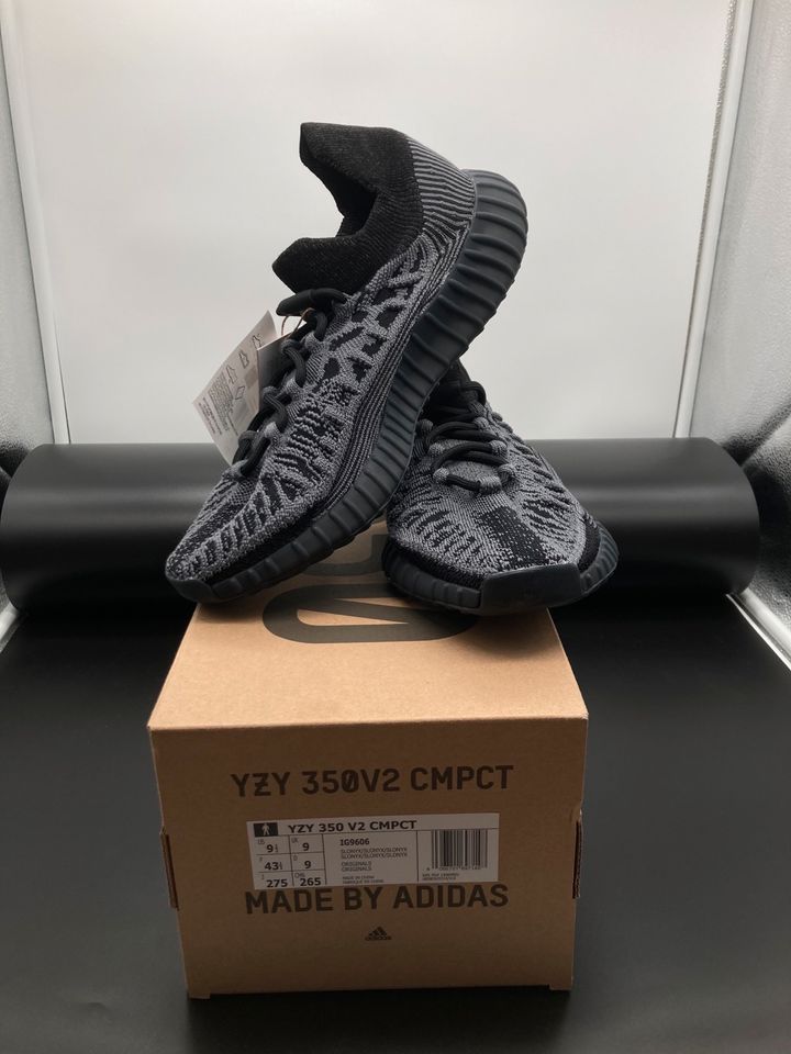 Adidas Yeezy 350 V2 CMPCT "Slate Onyx" 43 1/3 - 44 2/3 in Heidelberg