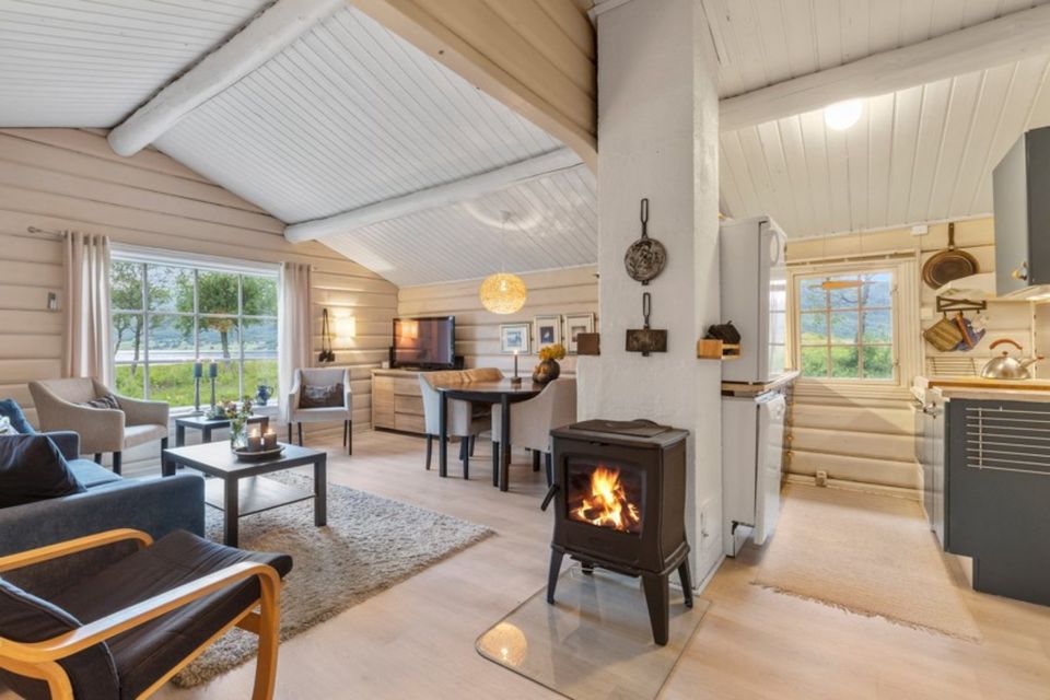 Ferienhaus mit großer Terrasse und Bootshaus & Steg in Norwegen in Bernau