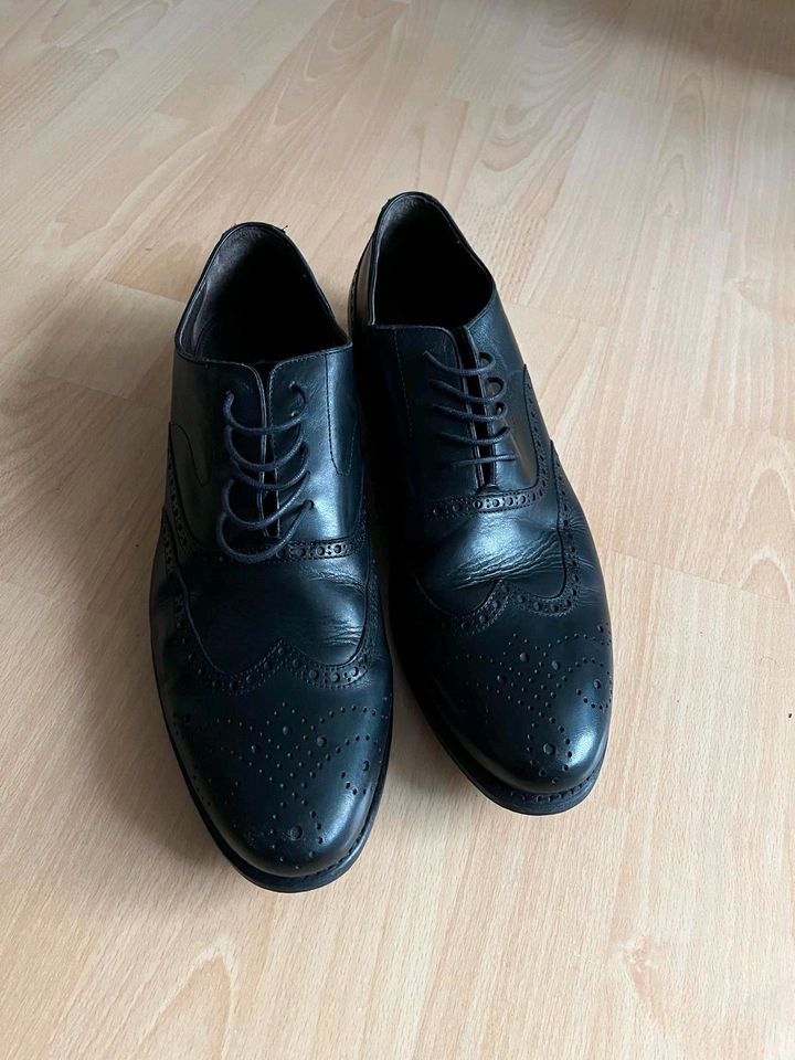Prime Shoes Männer in Saarbrücken