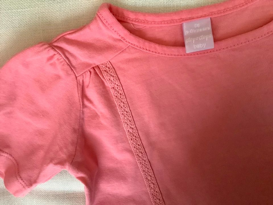 Shirt / kurze Hose/ leggin 11 Teile Größe 86 für Mädchen in Korschenbroich