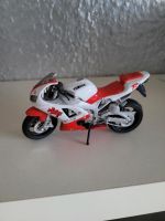 Yamaha R1 YZF Modell 1:18 Maisto Baden-Württemberg - Deizisau  Vorschau