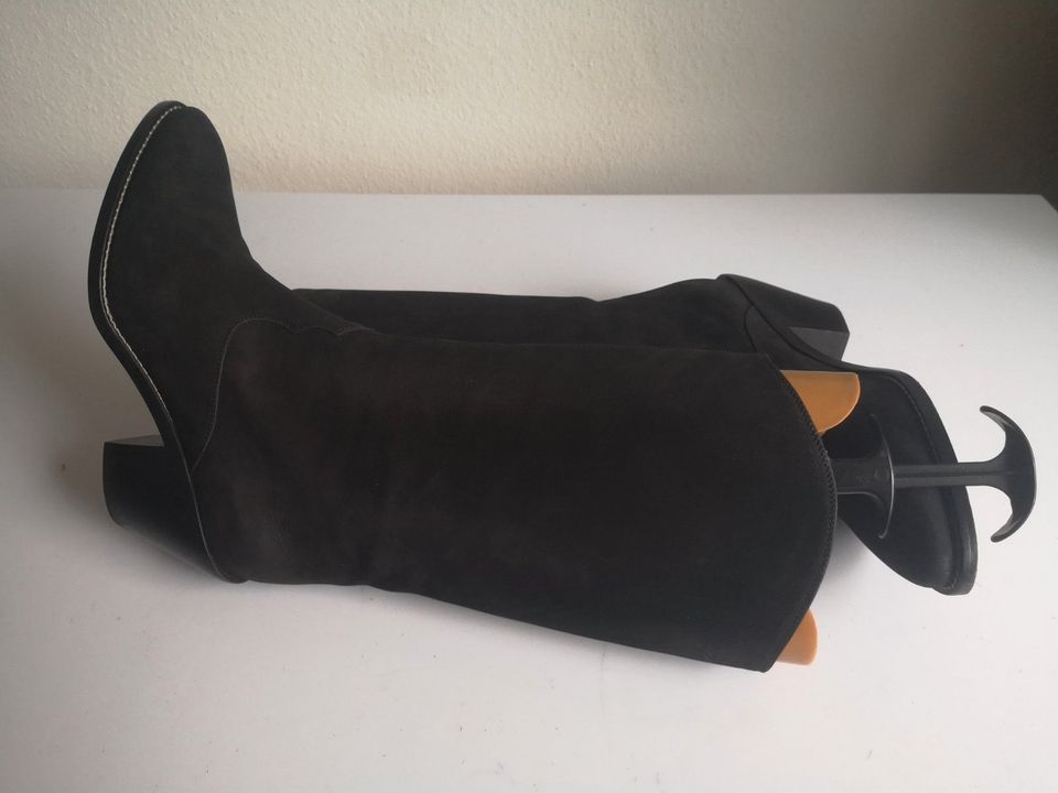 Damen Schuhe Stiefel Boots Chloé Gr 41 schwarz Veloursleder in Erkrath