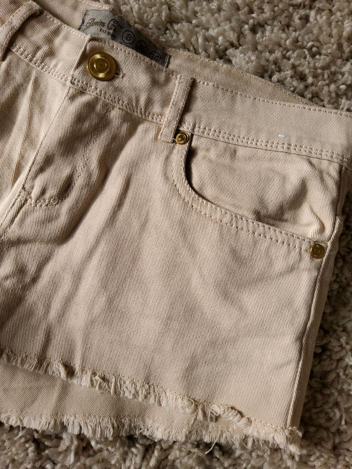 Jeans Shorts beige, Gr 34, wie neu in Karlstadt