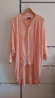 Kombi Bluse Gr. 42 Strickjacke Gr. M von C&A Berlin - Reinickendorf Vorschau